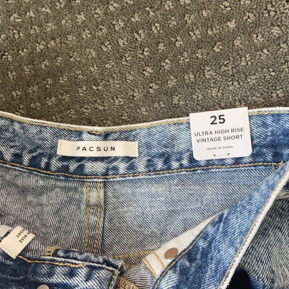 never worn before pacsun shorts!! - Picture 2 of 3